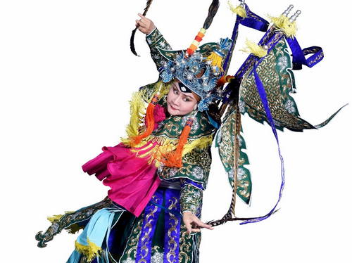 Stills of Hai-Ling Wang, the queen of Bangzi opera.